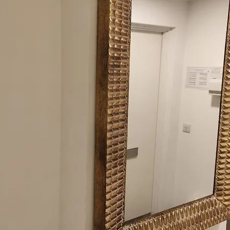 3 Bed En-suites Retreat- Sleeps 9 شقة ليدز