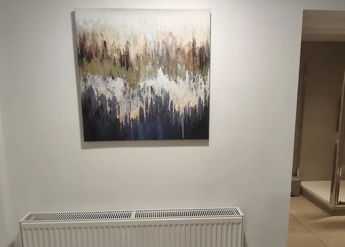 3 Bed En-suites Retreat- Sleeps 9 * 利兹