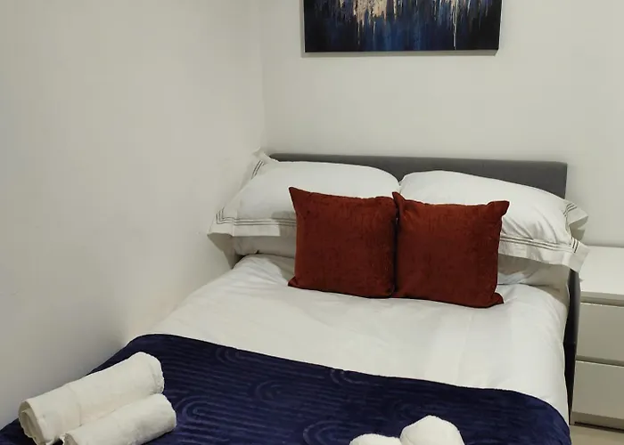 3 Bed En-suites Retreat- Sleeps 9 * 利兹