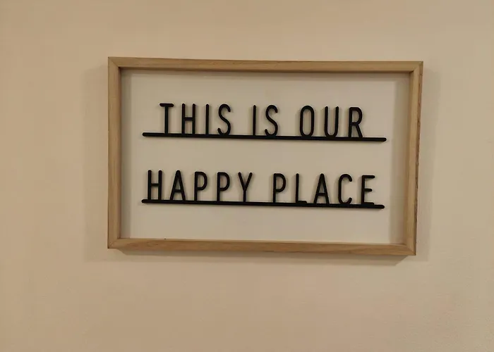 3 Bed En-suites Retreat- Sleeps 9 Apartment